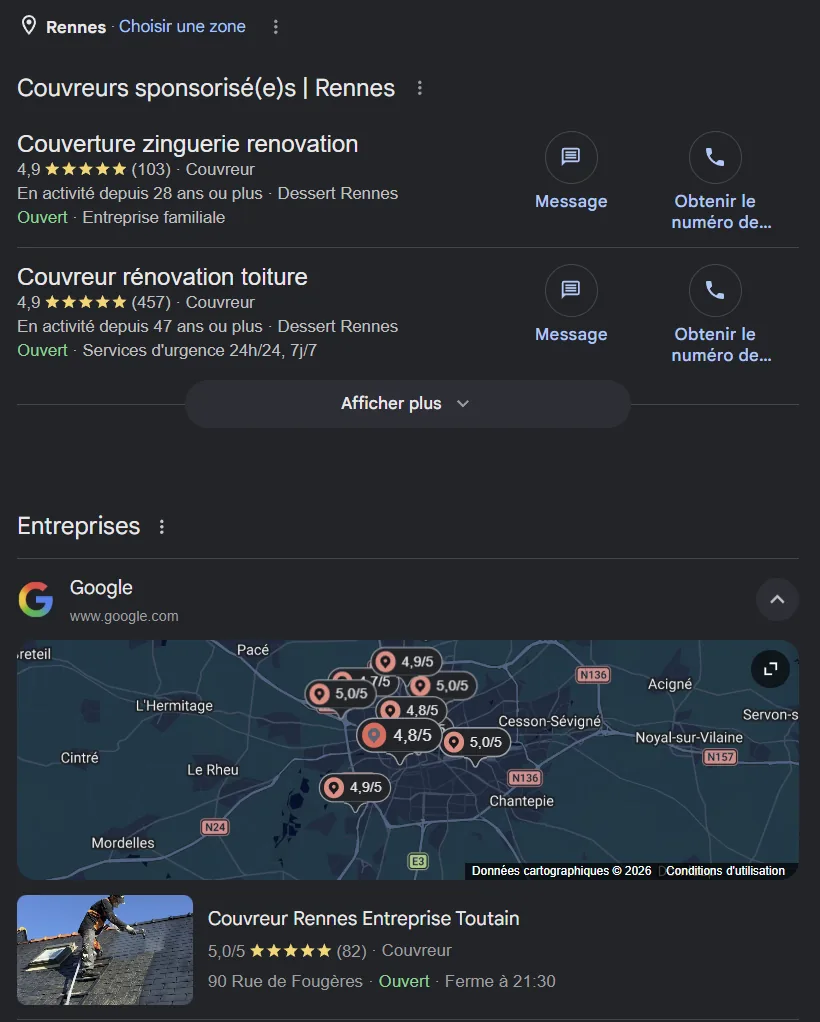 Recherche Google « couvreur rennes » : annonces Local Services Ads en haut, puis le pack local avec la carte et les fiches d'entreprises